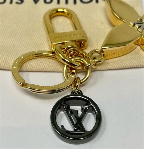 sleutelhanger tasje louis vuitton|Louis Vuitton lv.